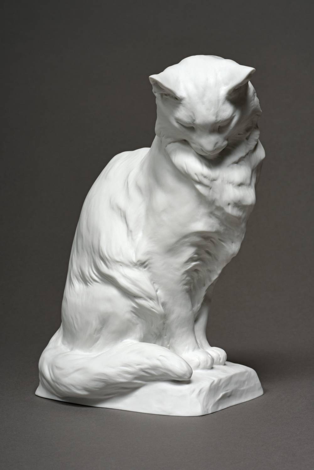 Sitting cat sculpture by Louis Riché